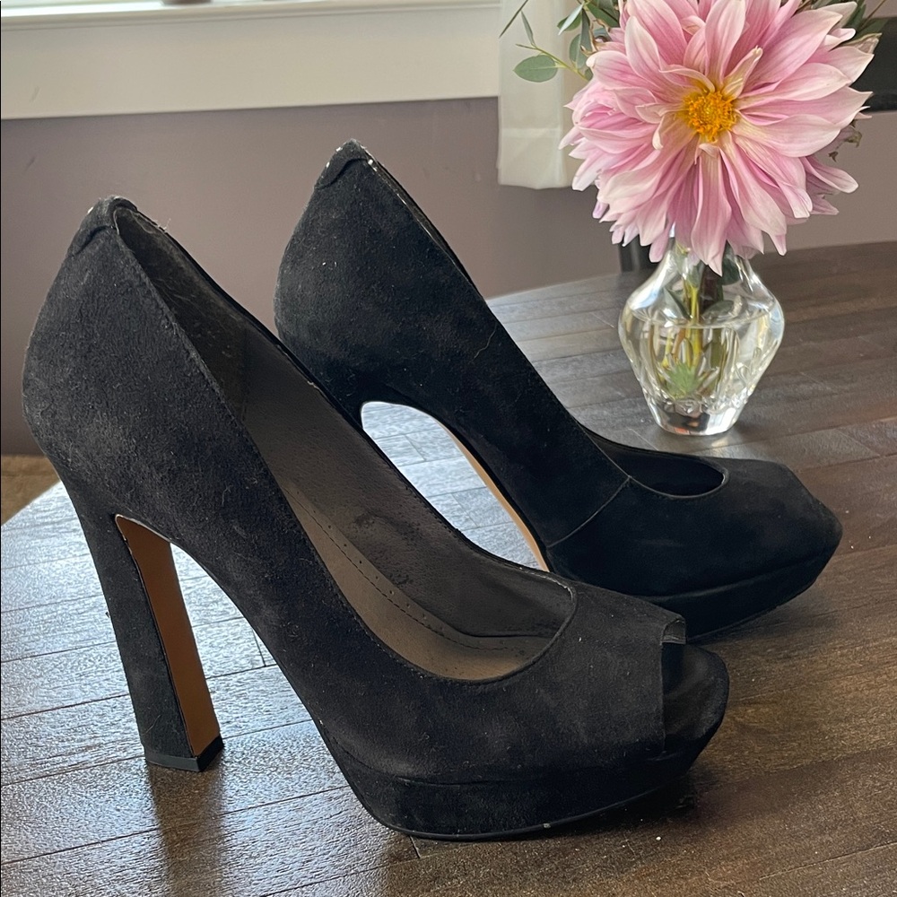 Rosegold Shoes Black Suede Peep-Toe Heels